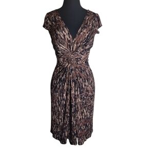 Muse twisted front sheath dress women's size 2 brown black v neck short sleeve